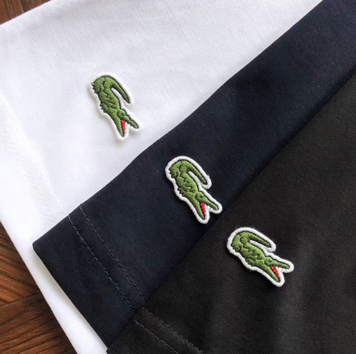 T-shirt Lacoste de Algodão Premium - Essencial